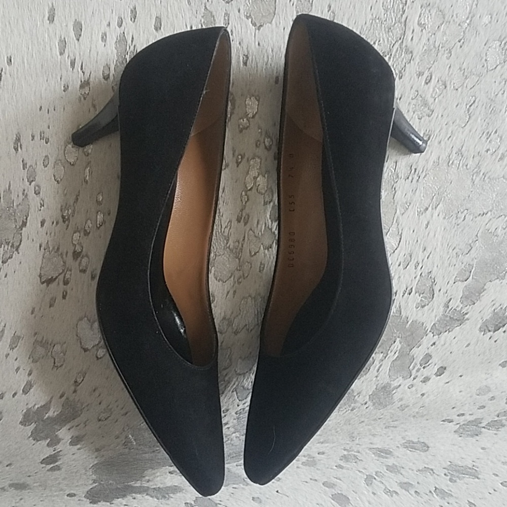 *SOLD* Salvatore Ferragamo Susi Suede Pumps - Picture 3 of 7